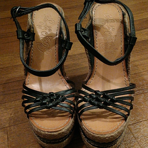 Naughty Monkey - Picture 3 of 3